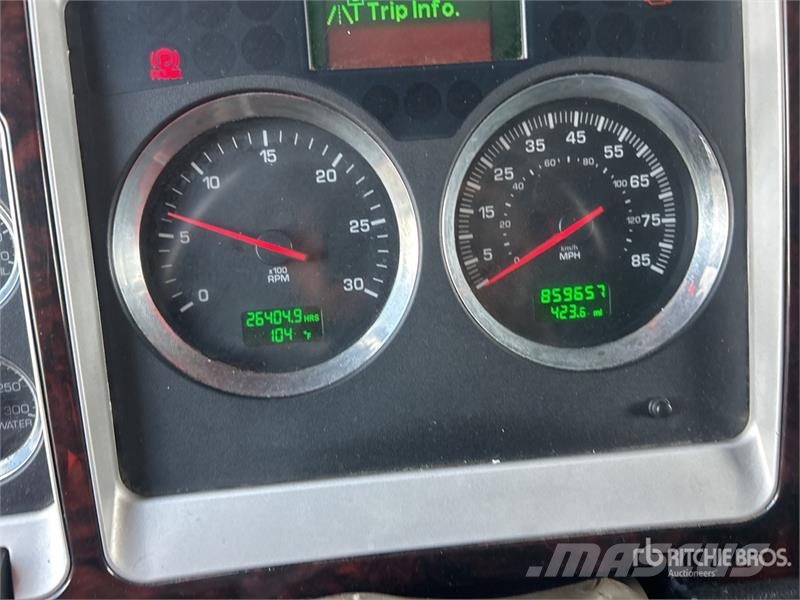 Kenworth W900 وحدات الجر
