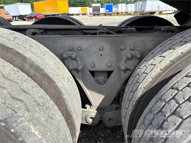Kenworth W900 شاحنات قلابة
