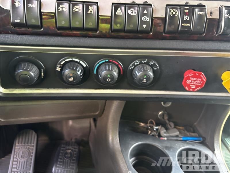 Kenworth W900 Prime Movers