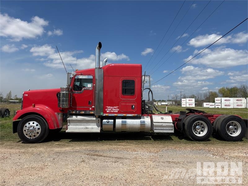 Kenworth W900 Prime Movers