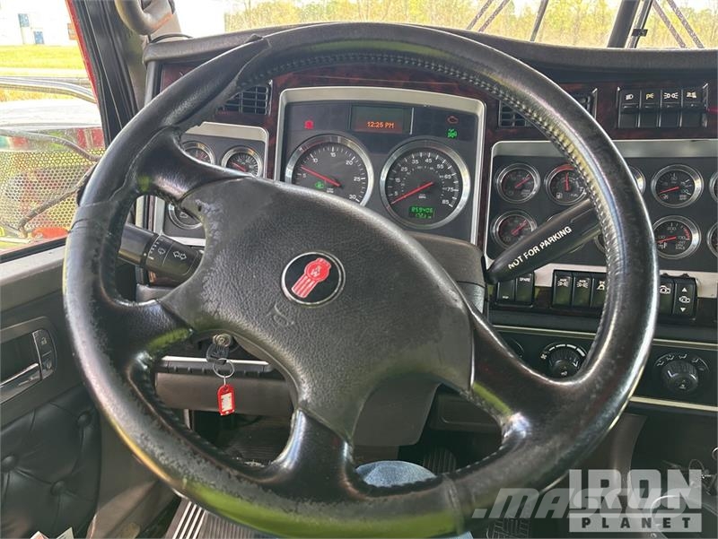 Kenworth W900 Prime Movers