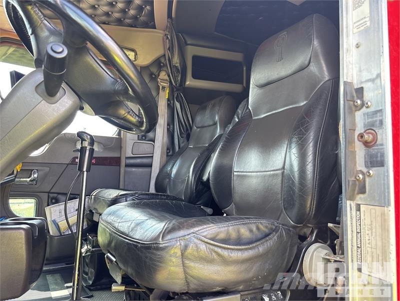 Kenworth W900 Prime Movers