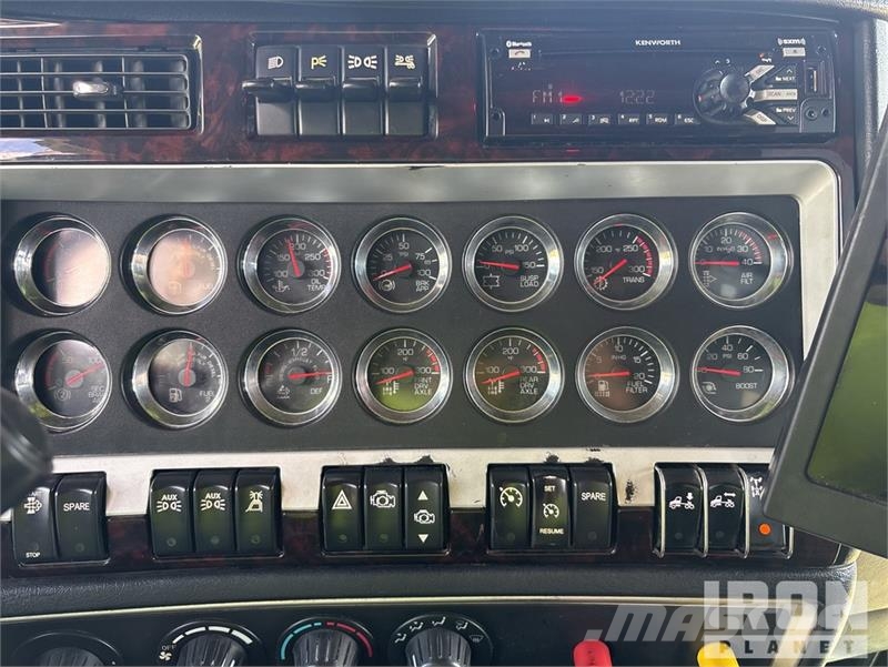 Kenworth W900 Prime Movers