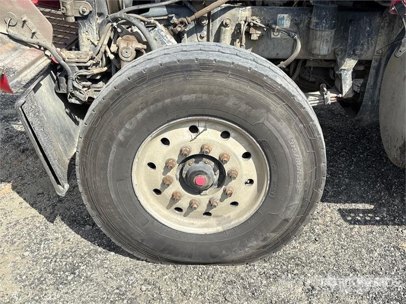 Kenworth W900 شاحنات قلابة
