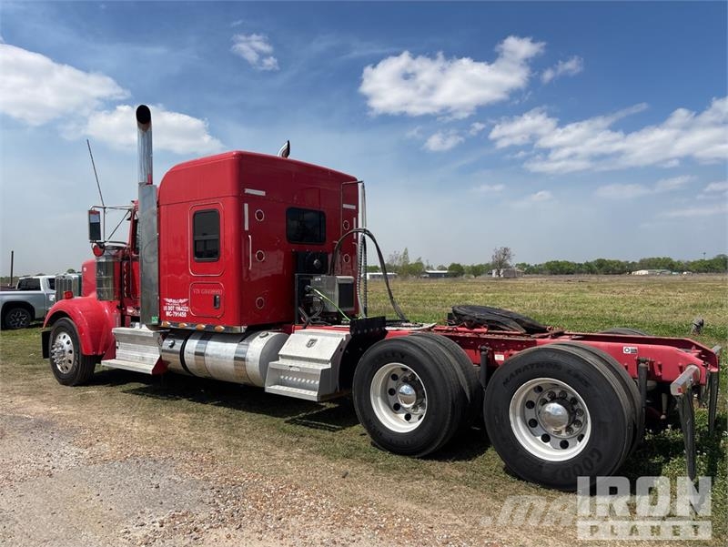 Kenworth W900 Prime Movers