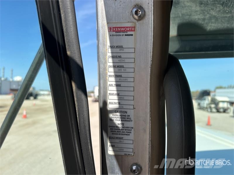 Kenworth W900 Vetopöytäautot
