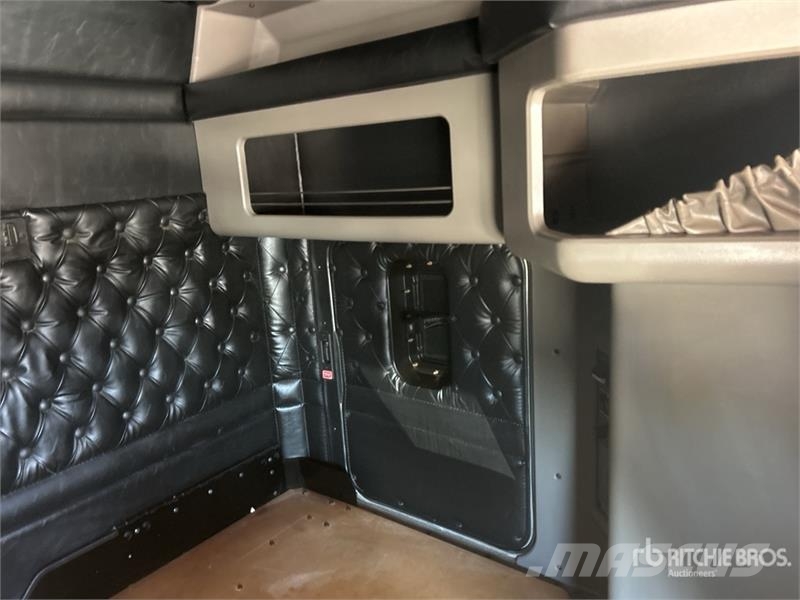 Kenworth W900 Vetopöytäautot