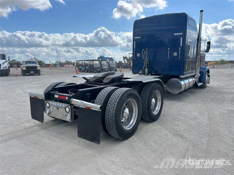 Kenworth W900 Vilcēji
