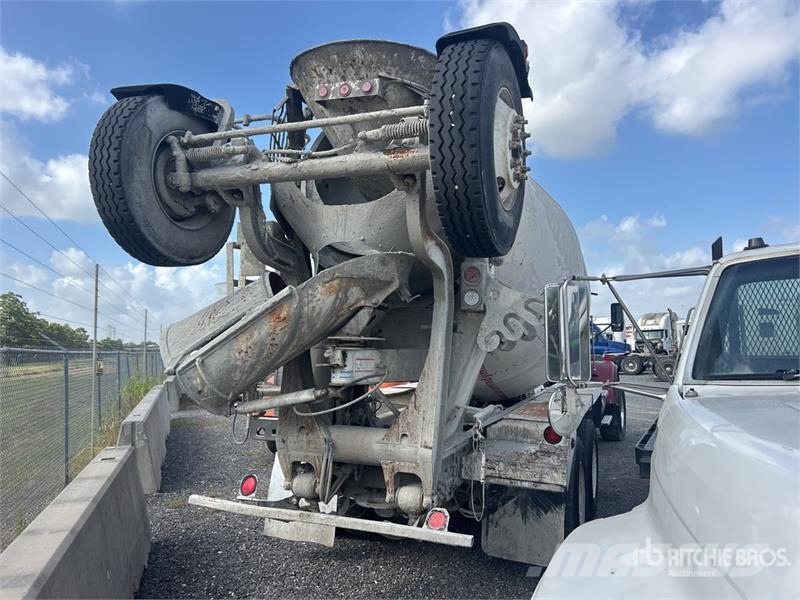 Kenworth W900 8x4 Mixer Truck (Inoperable) Avtomešalci za beton