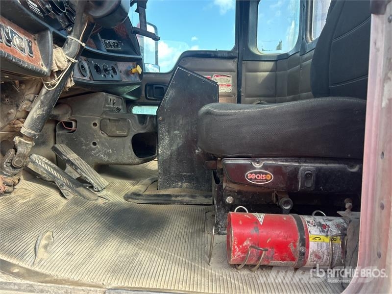 Kenworth W900 8x4 Mixer Truck (Inoperable) Avtomešalci za beton