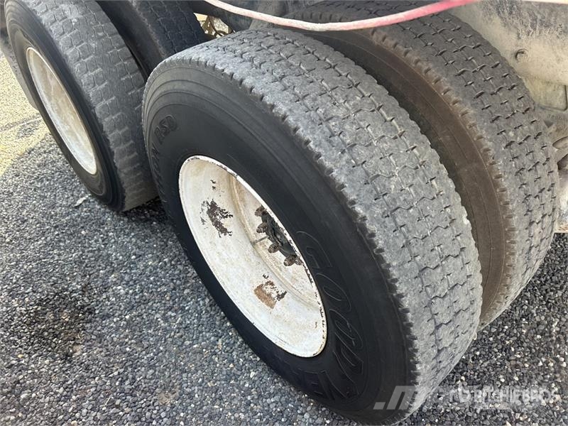Kenworth W900 8x4 Mixer Truck (Inoperable) Avtomešalci za beton