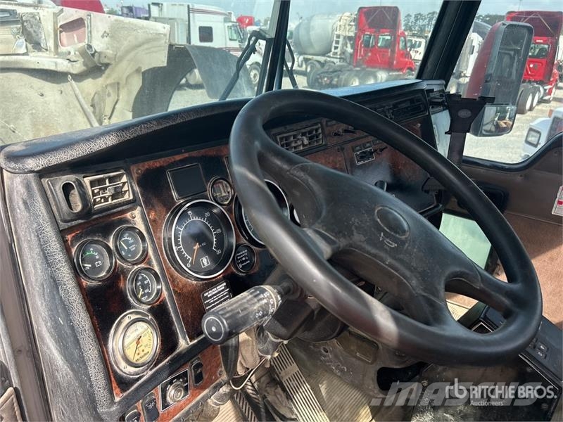 Kenworth W900 8x4 Mixer Truck (Inoperable) Avtomešalci za beton
