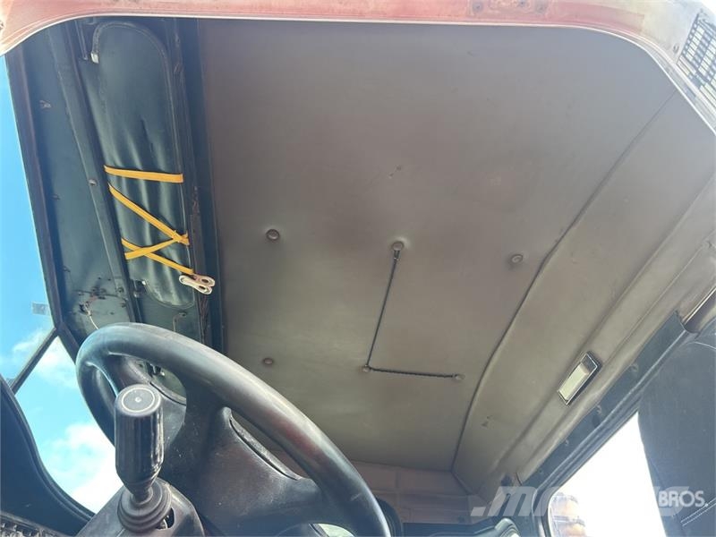 Kenworth W900 8x4 Mixer Truck (Inoperable) Avtomešalci za beton