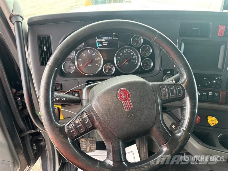 Kenworth W990 6x4 Sleeper Tow Truck Vehículos de reciclaje