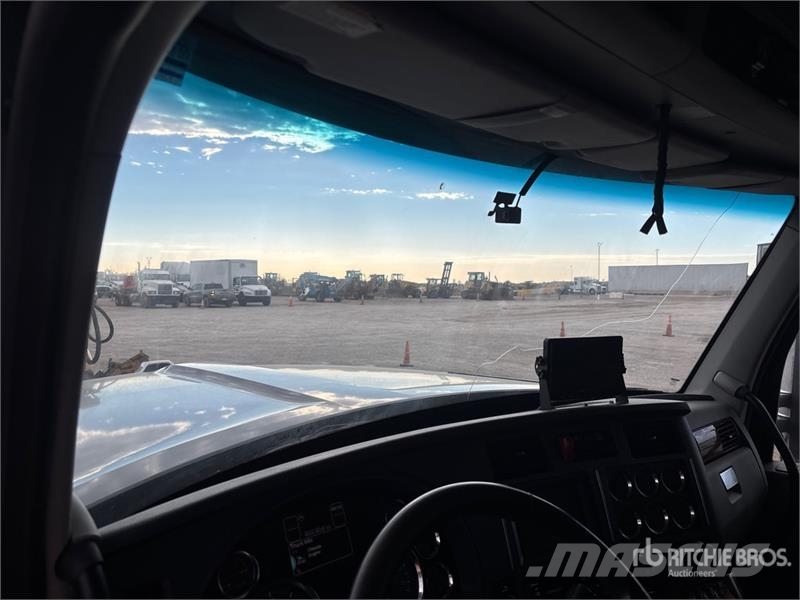 Kenworth W990 6x4 Sleeper Tow Truck Vehículos de reciclaje
