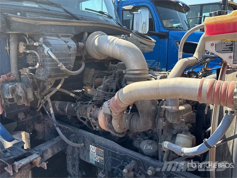 Kenworth W990 6x4 T/A Sleeper Truck Tractor Vlačilci