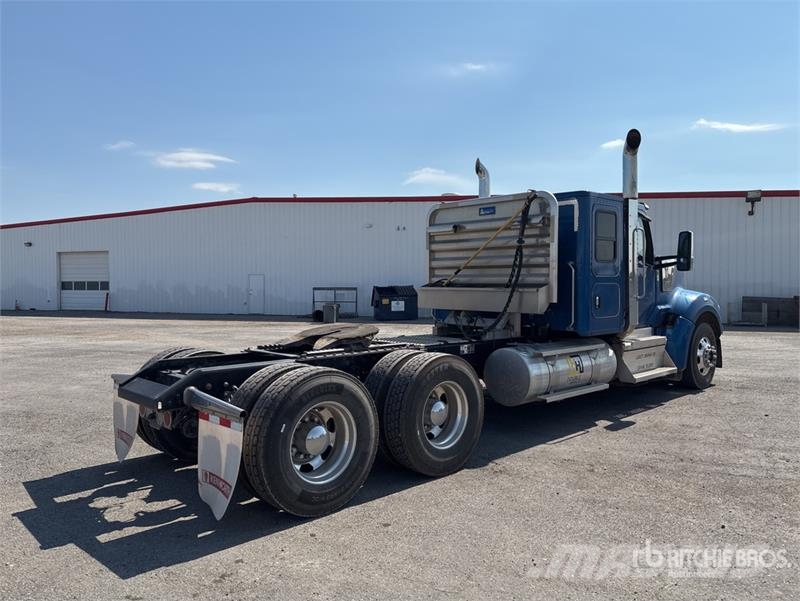 Kenworth W990 6x4 T/A Sleeper Truck Tractor Vlačilci