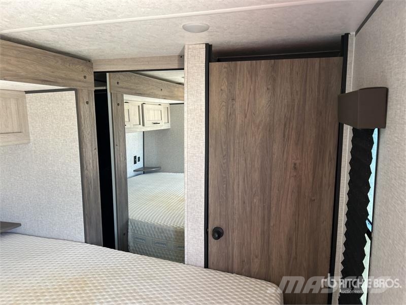 Keystone RV ZR390DB25 40 ft T/A Travel Trailer Other trailers