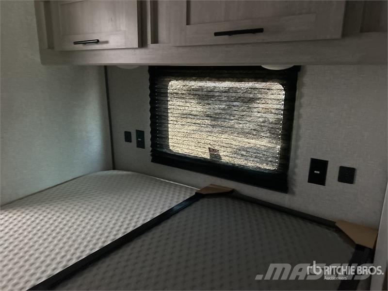 Keystone RV ZR390DB25 40 ft T/A Travel Trailer Other trailers