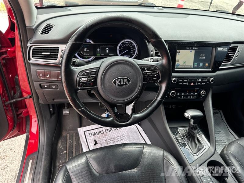 Kia Niro Touring Hybrid Automobile Cars