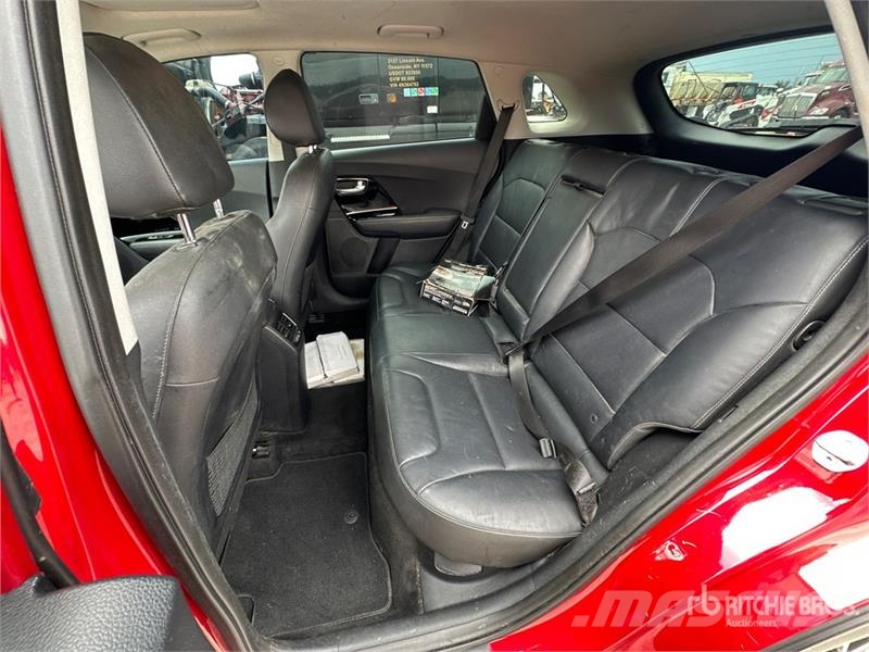 Kia Niro Touring Hybrid Automobile Cars