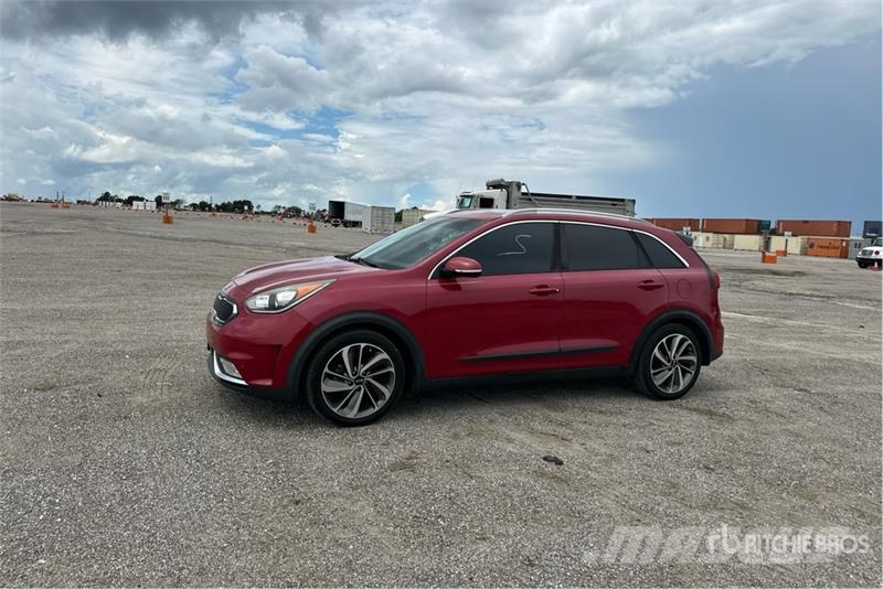 Kia Niro Touring Hybrid Automobile Henkilöautot