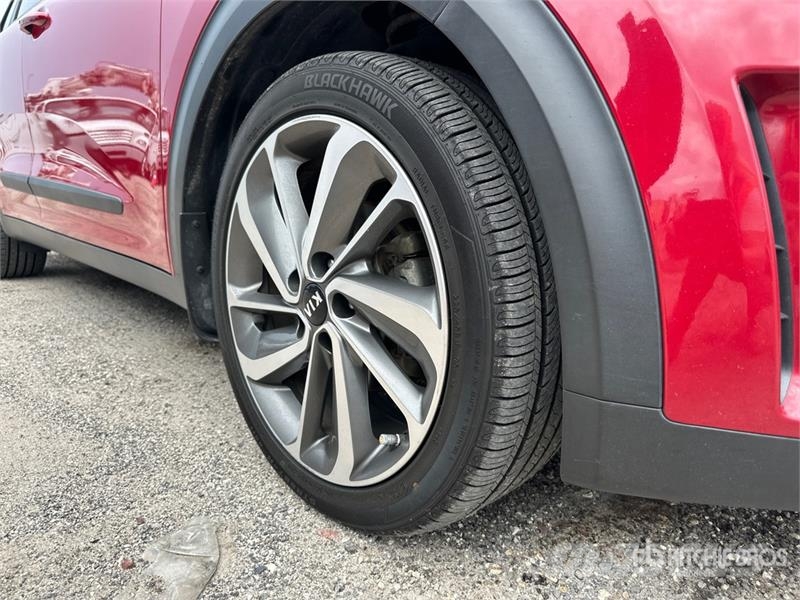 Kia Niro Touring Hybrid Automobile Cars