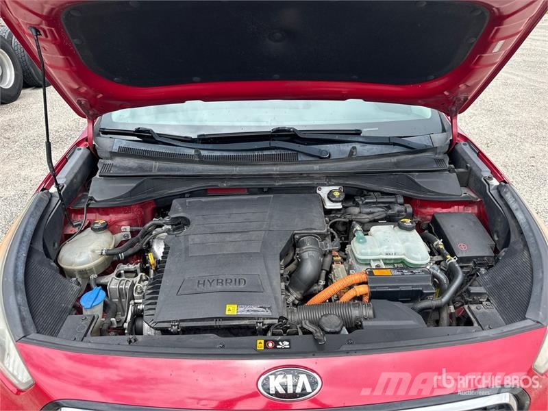 Kia Niro Touring Hybrid Automobile Cars