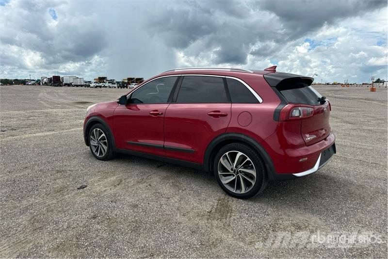 Kia Niro Touring Hybrid Automobile Henkilöautot