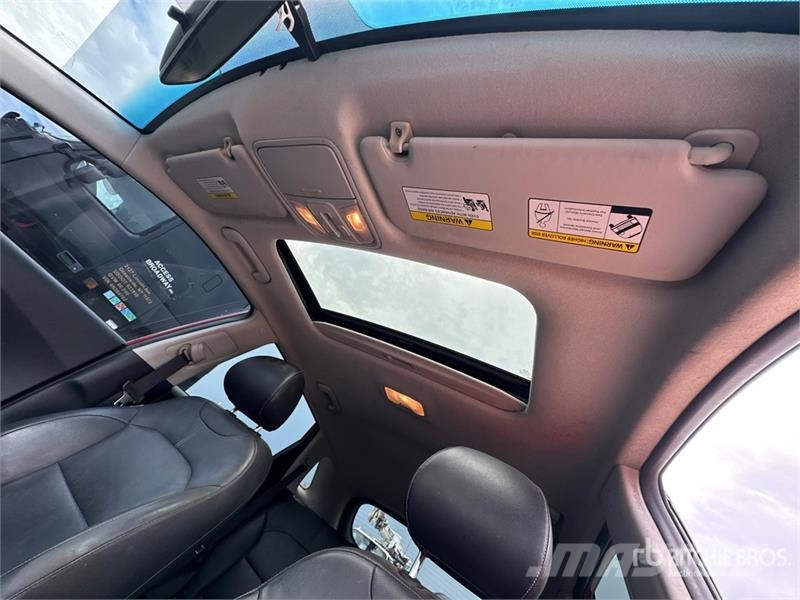 Kia Niro Touring Hybrid Automobile Cars
