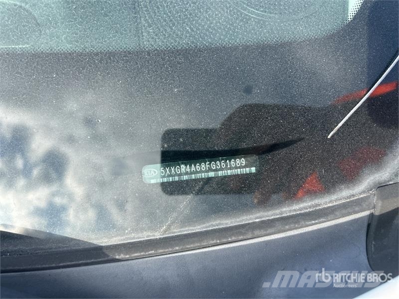 Kia Optima 汽车