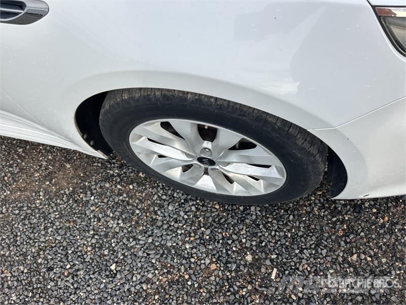 Kia Optima Automašīnas