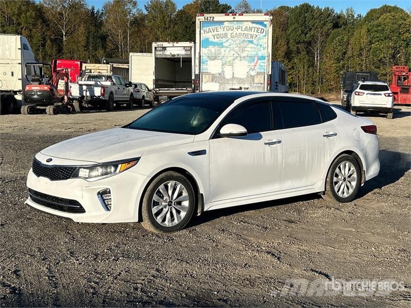Kia Optima Автомобілі
