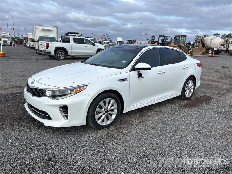 Kia Optima Automašīnas