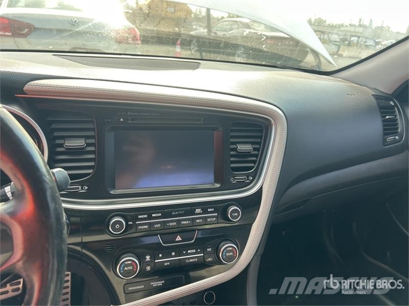 Kia Optima 汽车
