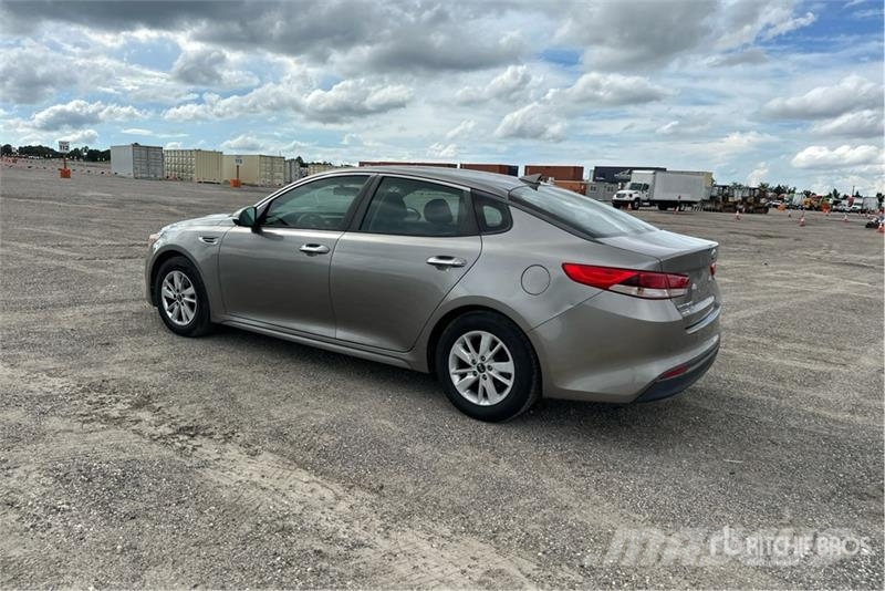 Kia Optima Henkilöautot