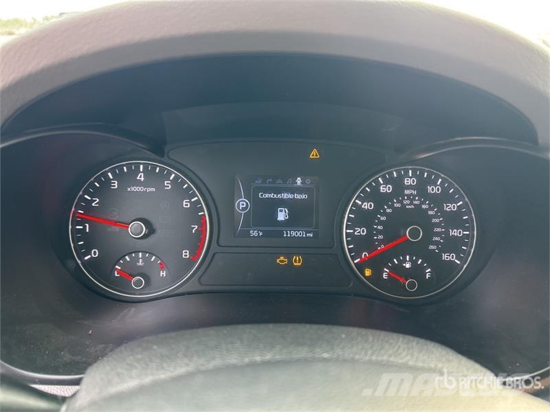 Kia Optima Automašīnas