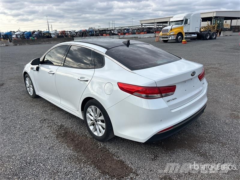 Kia Optima Automašīnas