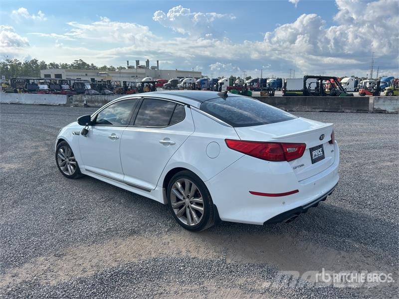 Kia Optima 汽车