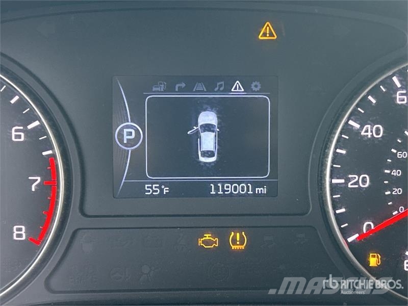 Kia Optima Automašīnas
