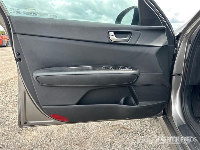 Kia Optima Henkilöautot