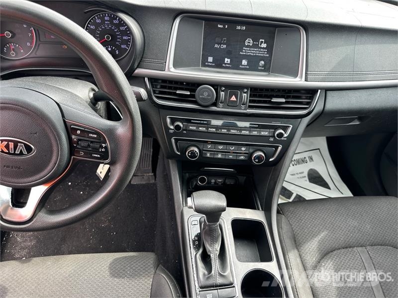Kia Optima Henkilöautot