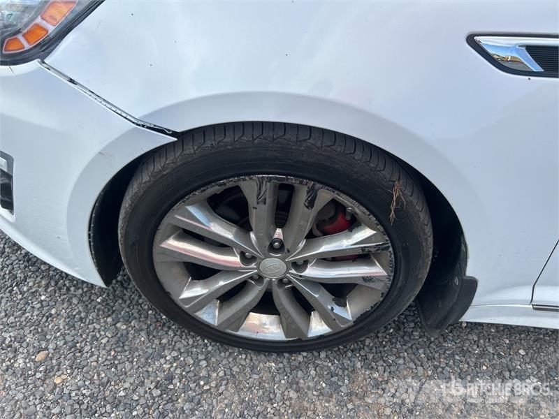 Kia Optima 汽车