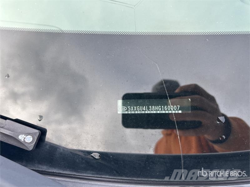 Kia Optima Automašīnas