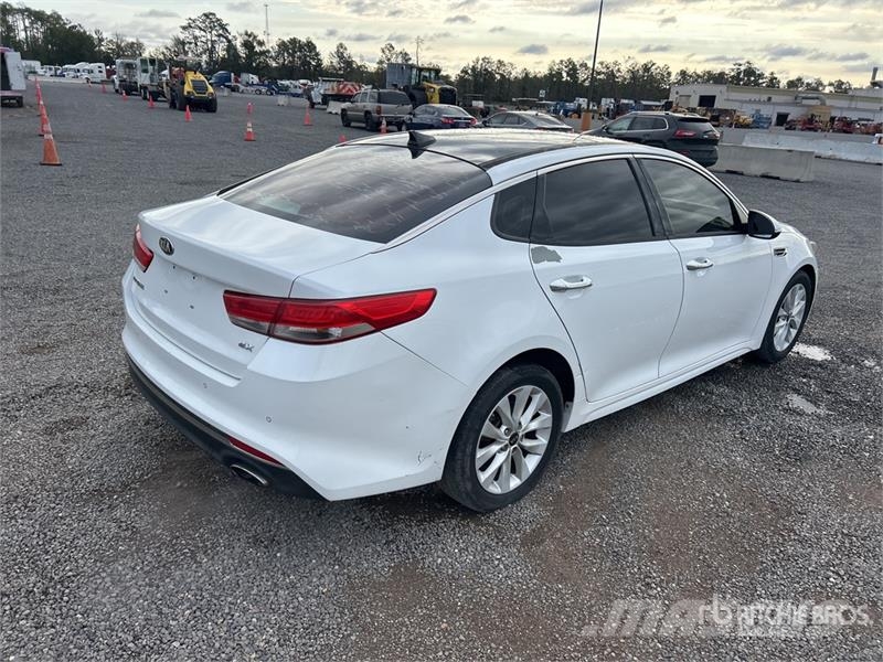 Kia Optima Automašīnas