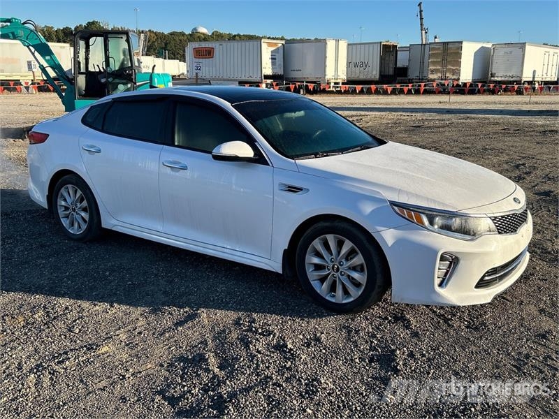 Kia Optima Автомобілі
