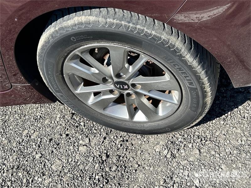 Kia Optima LX Automobile Avtomobili