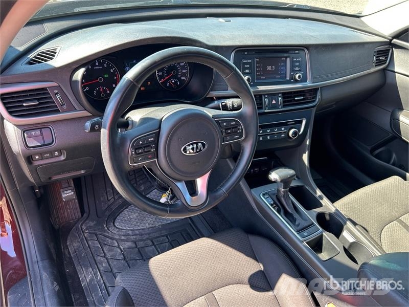 Kia Optima LX Automobile Avtomobili