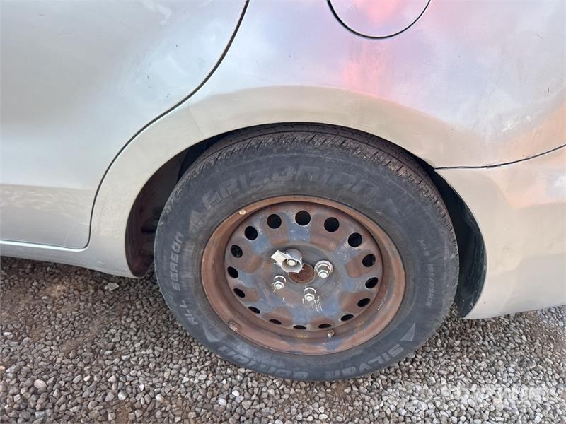 Kia Rio Automobile PKWs