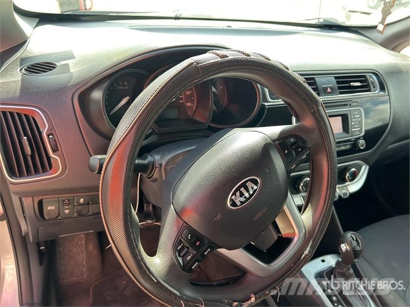 Kia Rio Automobile PKWs